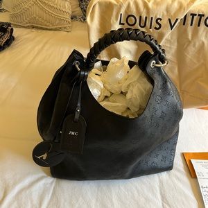 Louis Vuitton - Carmel Mahina Noir - Calfskin Leather
